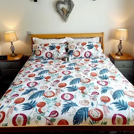 Holiday home Cosy Shay Bank W/ Kingbed - Near Skipton. *