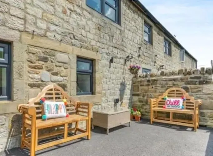 Cosy Shay Bank W/ Kingbed - Near Skipton. Feriehus *