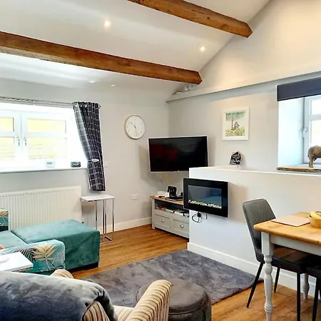 Cosy Shay Bank W/ Kingbed - Near Skipton. *